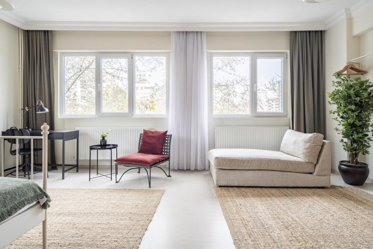 Modern Flat With Balcony On Bagdat Street Appartement