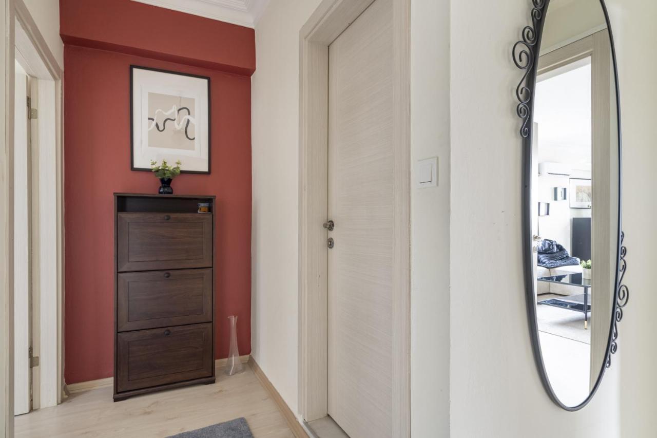 Appartement Modern Flat With Balcony On Bagdat Street Istambul